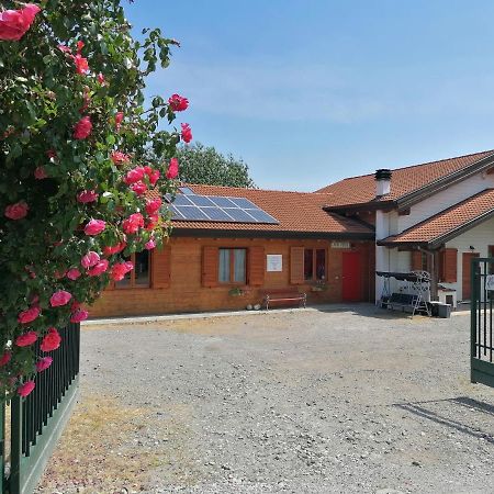 Agriturismo Bio Apipoli Montano Lucino Экстерьер фото